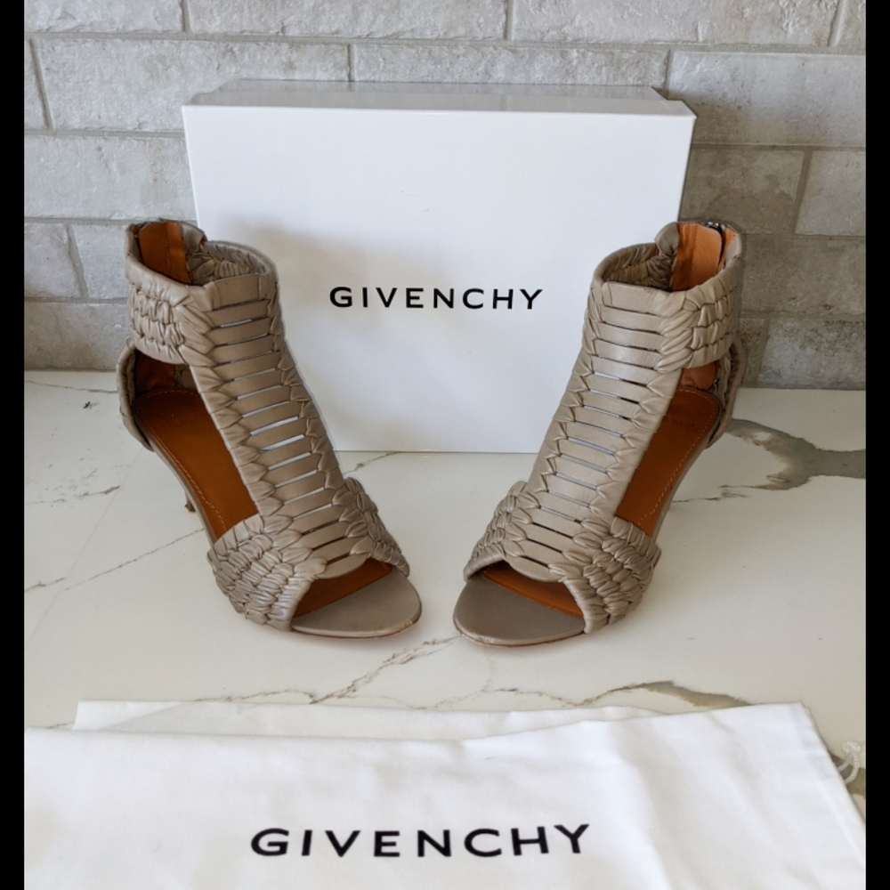 GIVENCHY taupe woven leather heels